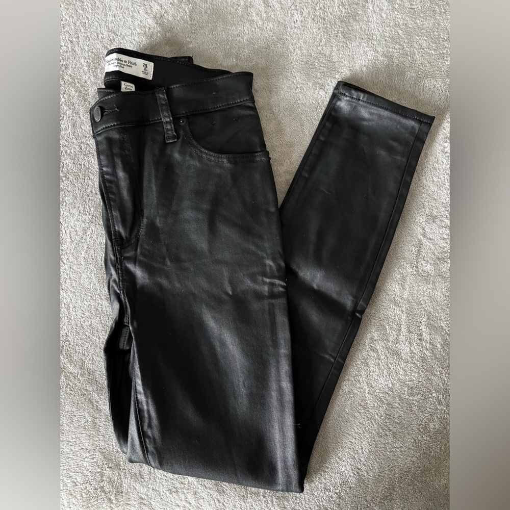 Abercrombie & Fitch Super Skinny High-Rise - Picture 2 of 3